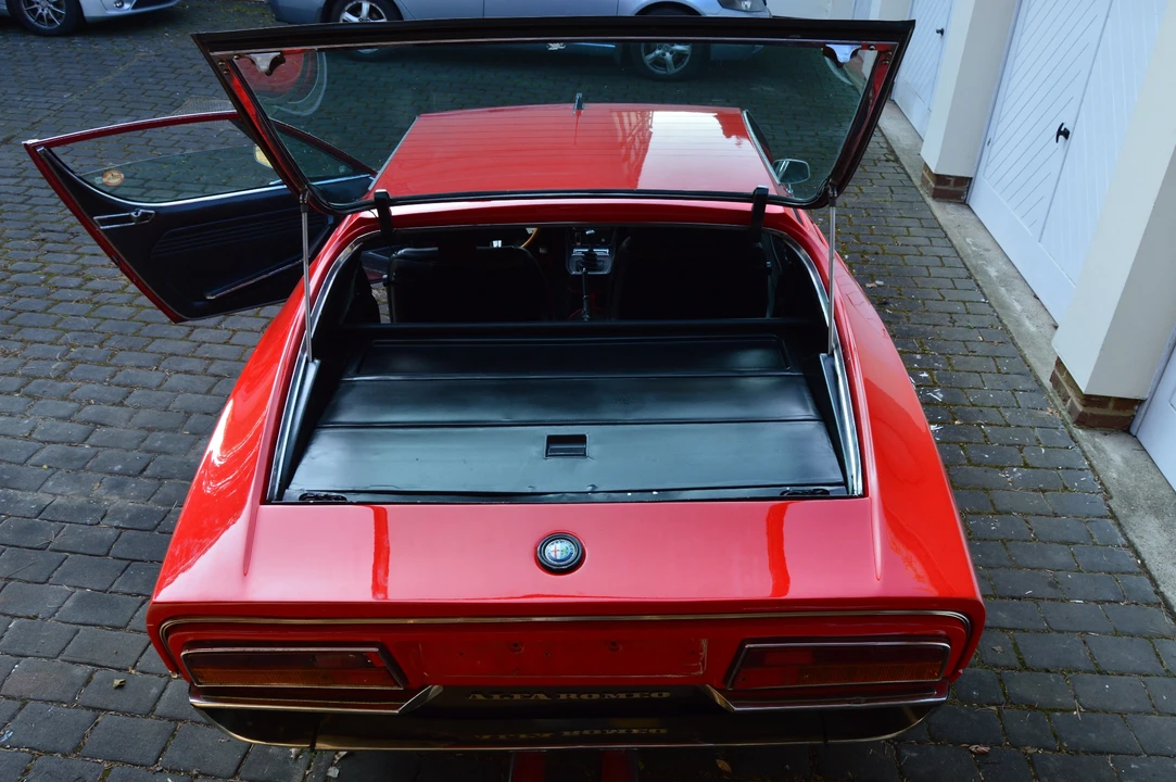 1972 Alfa Romeo Montreal - Image 21 of 27
