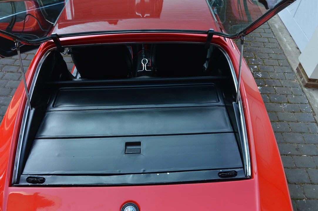 1972 Alfa Romeo Montreal - Image 20 of 27