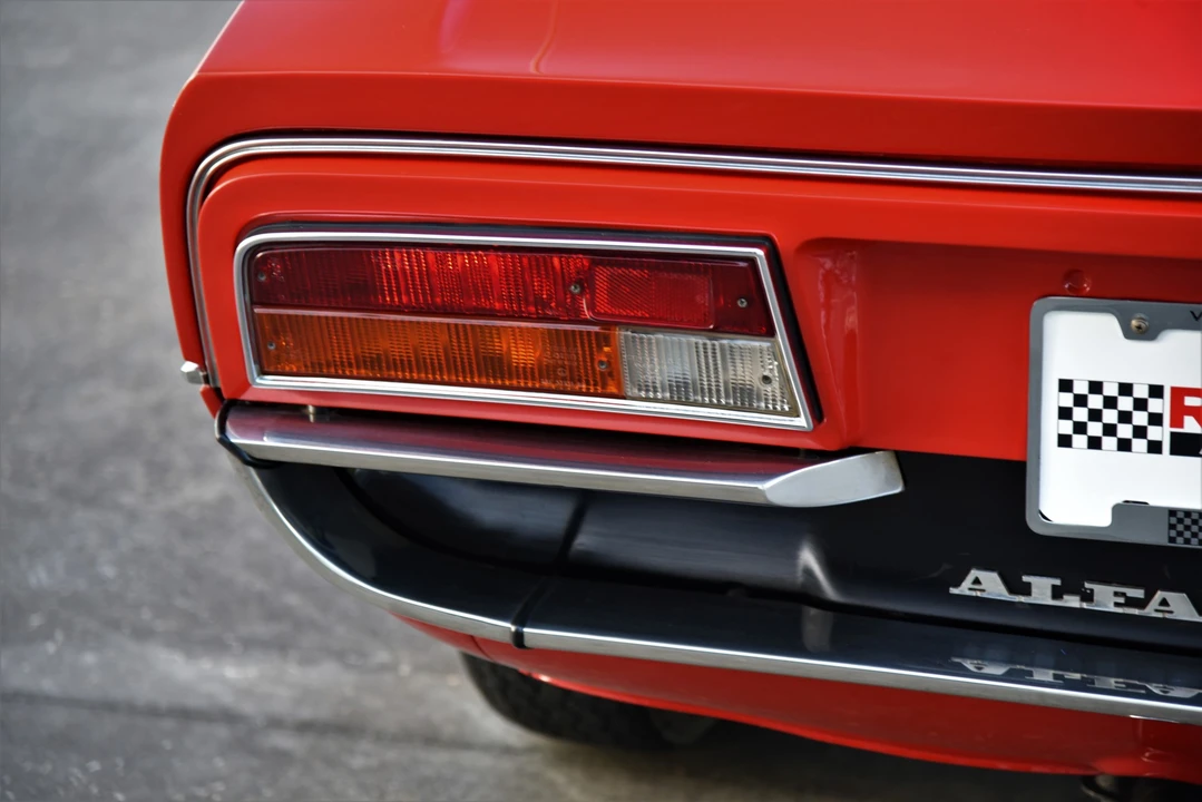 1972 Alfa Romeo Montreal - Image 30 of 31