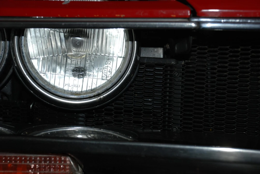 1972 Alfa Romeo Montreal - Image 30 of 31