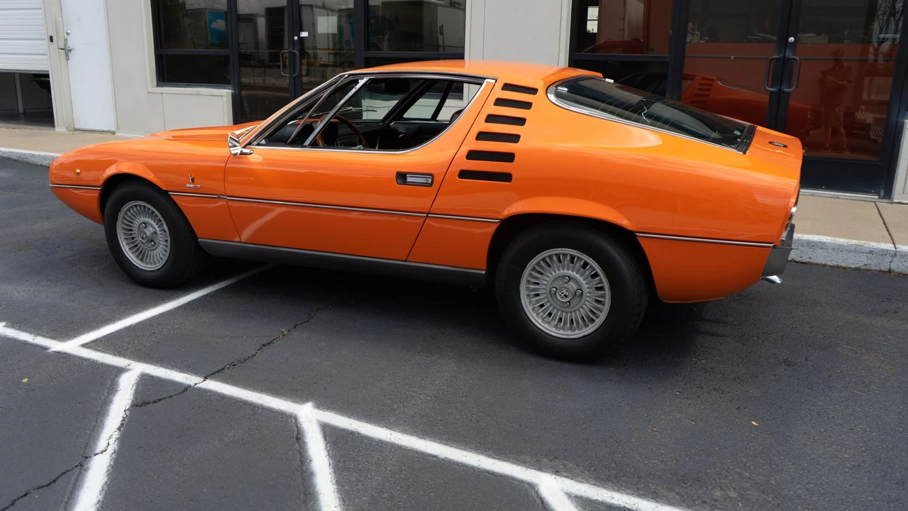 1972 Alfa Romeo Montreal - Image 26 of 31