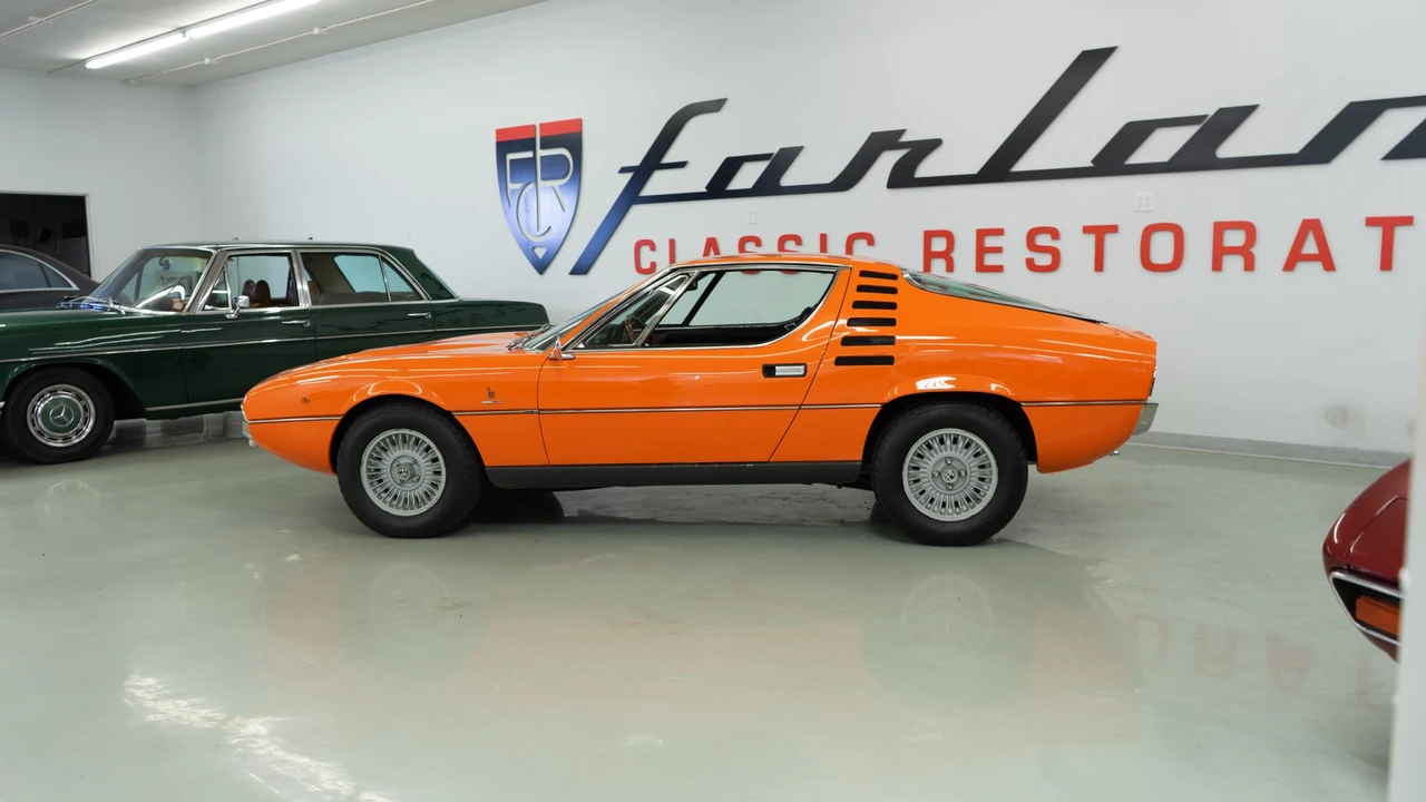 1972 Alfa Romeo Montreal - Image 14 of 31