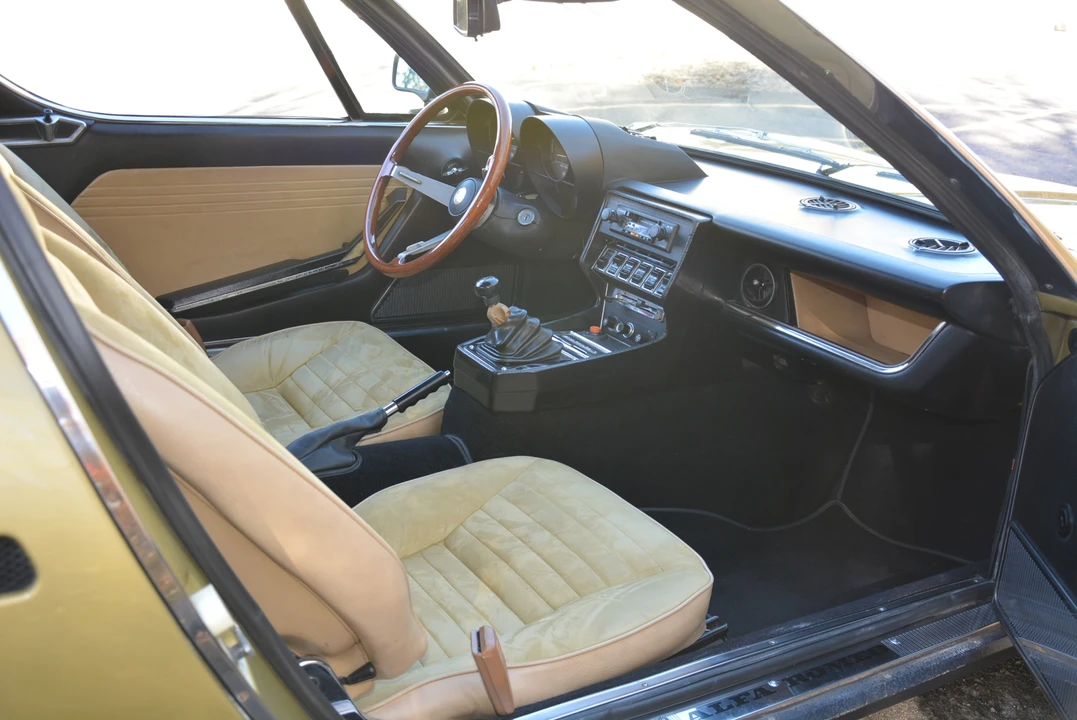 1972 Alfa Romeo Montreal - Image 24 of 31