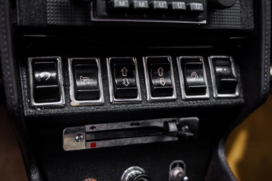1972 Alfa Romeo Montreal - Image 28 of 31