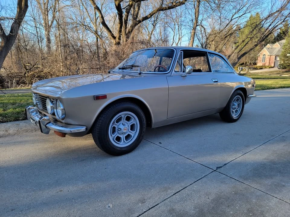 1972 Alfa Romeo 2000 GT Veloce - Image 7 of 18