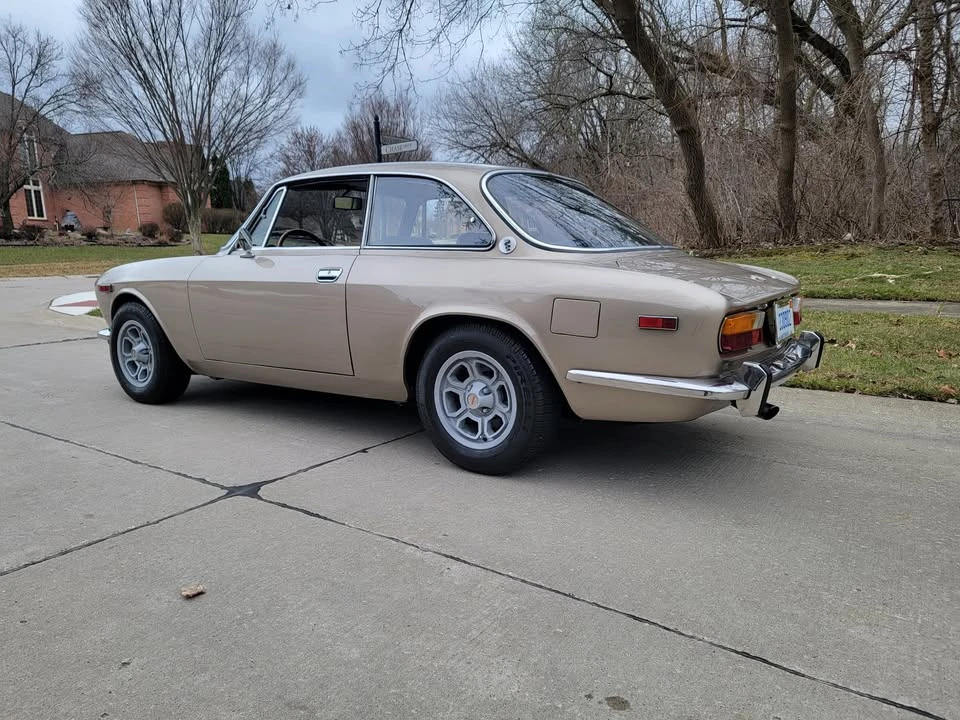 1972 Alfa Romeo 2000 GT Veloce - Image 6 of 18