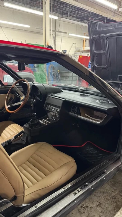 1972 Alfa Romeo Montreal - Image 16 of 19