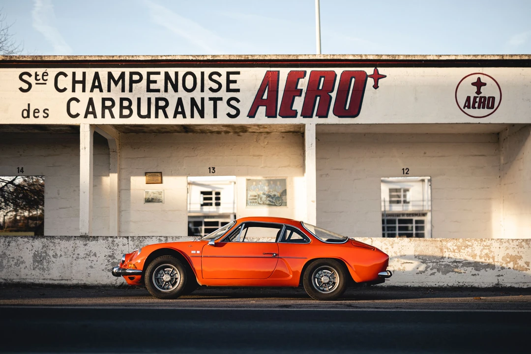 1972 Alpine - Image 2 of 31