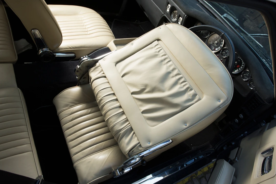 1972 Aston Martin AM V8 - Image 11 of 17