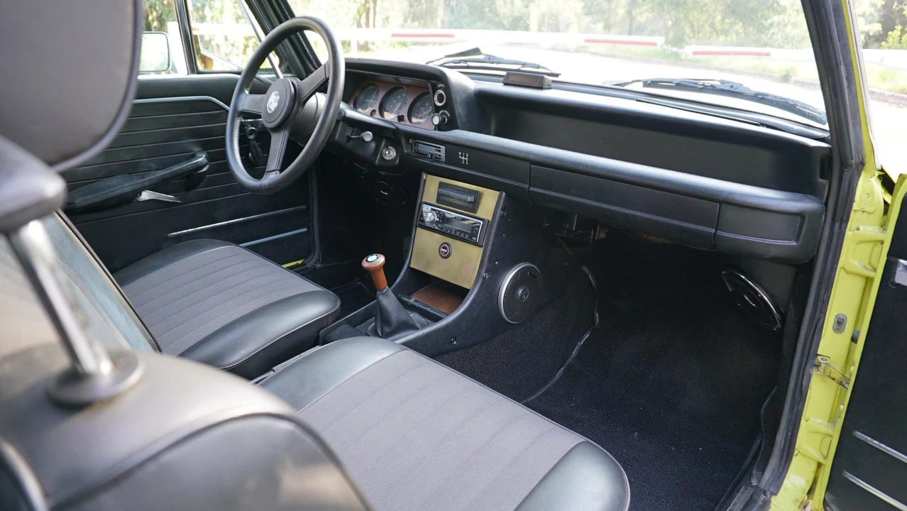 1972 BMW 2002 - Image 28 of 31