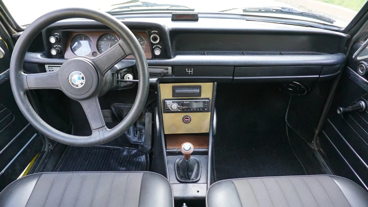 1972 BMW 2002 - Image 26 of 31