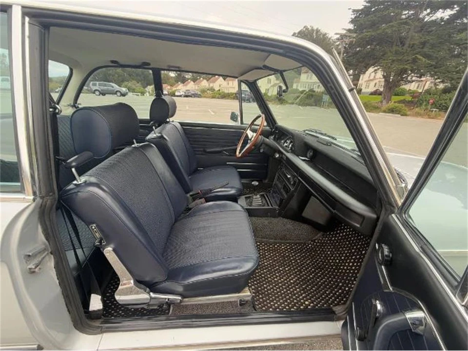 1972 BMW 2002tii - Image 7 of 25