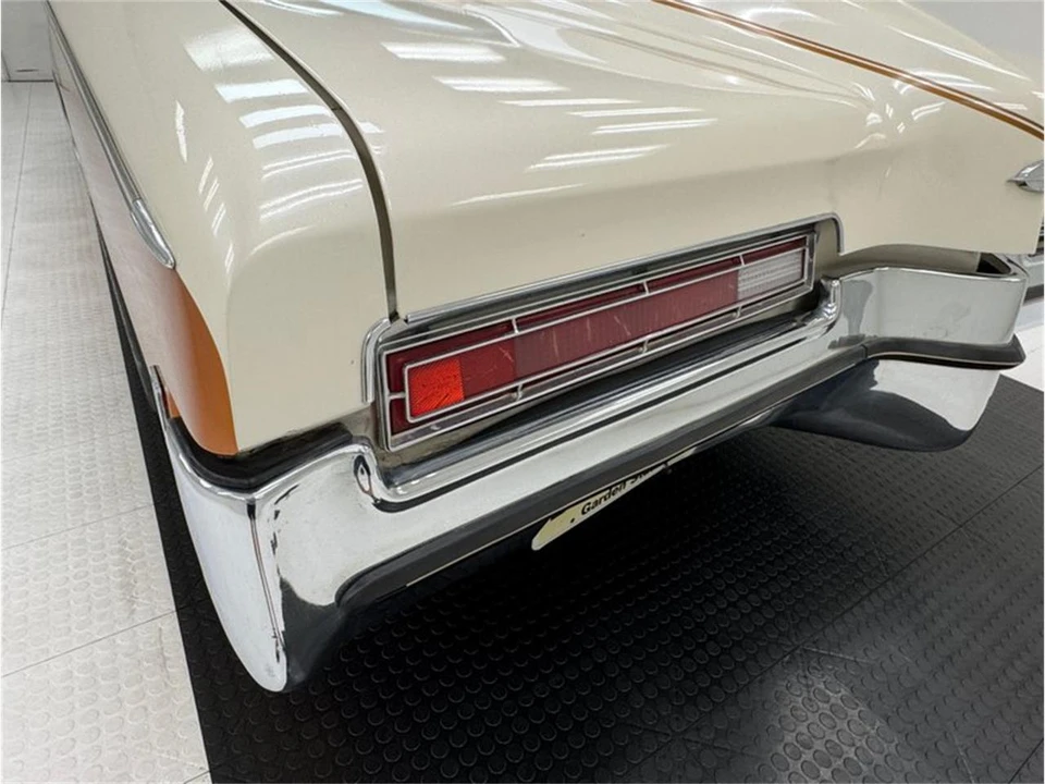 1972 Buick Riviera Boattail 3rd Gen - Image 21 of 31