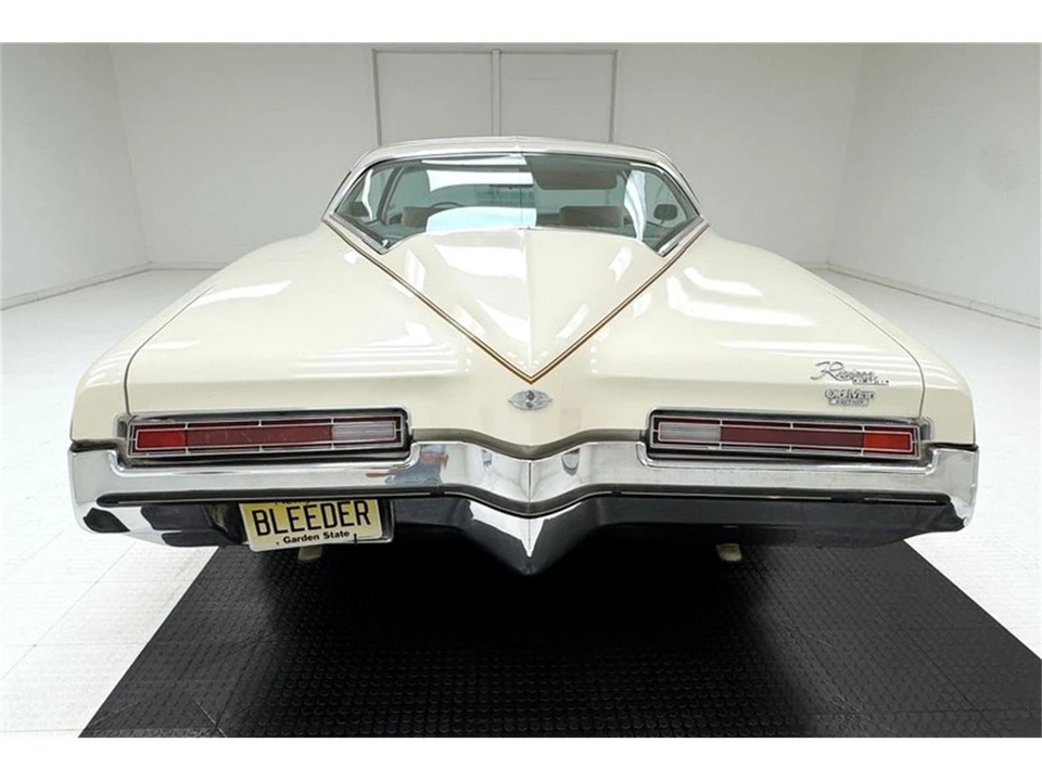 1972 Buick Riviera Boattail 3rd Gen - Image 4 of 31