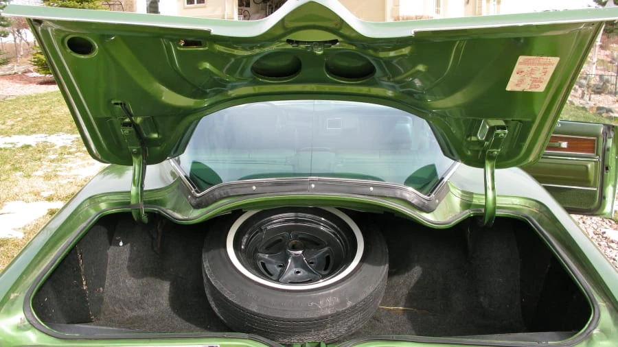 1972 Buick Riviera Boattail 3rd Gen - Image 9 of 10