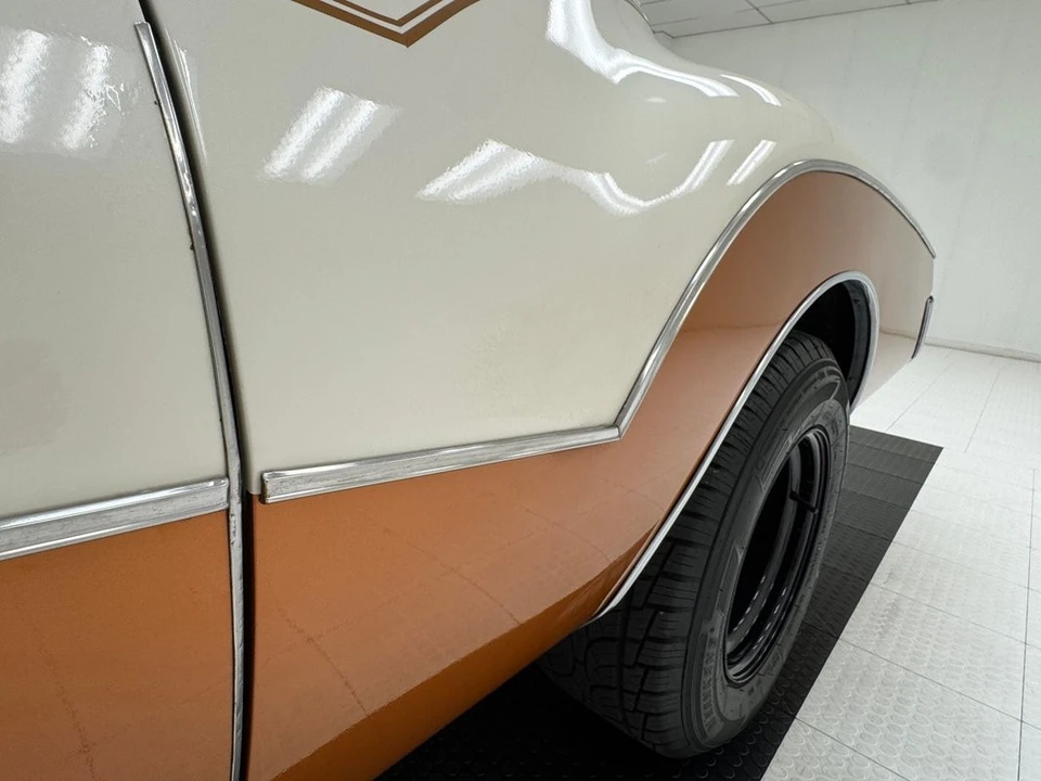 1972 Buick Riviera Boattail 3rd Gen - Image 17 of 31