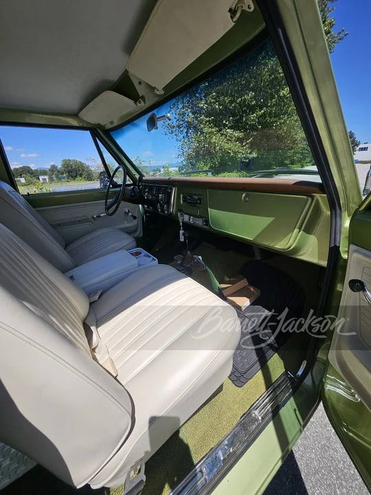 1972 Chevrolet Suburban 6th Gen - Image 7 of 8