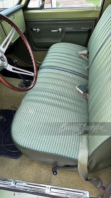 1972 Chevrolet Suburban 6th Gen - Image 19 of 31