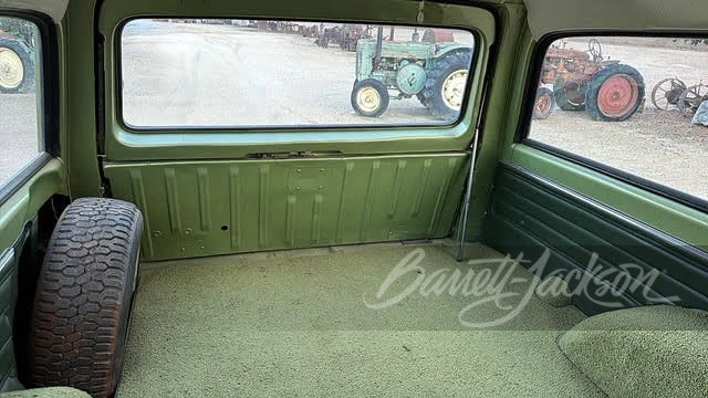 1972 Chevrolet Suburban 6th Gen - Image 5 of 31
