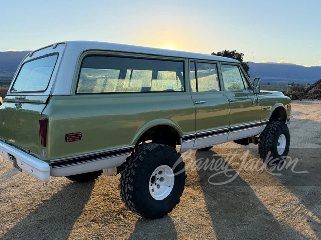1972 Chevrolet Suburban 6th Gen - Image 6 of 31