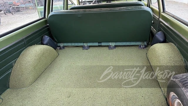 1972 Chevrolet Suburban 6th Gen - Image 7 of 31