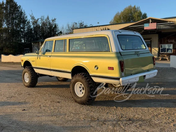 1972 Chevrolet Suburban 6th Gen - Image 11 of 31