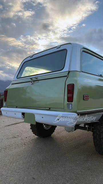 1972 Chevrolet Suburban 6th Gen - Image 16 of 31