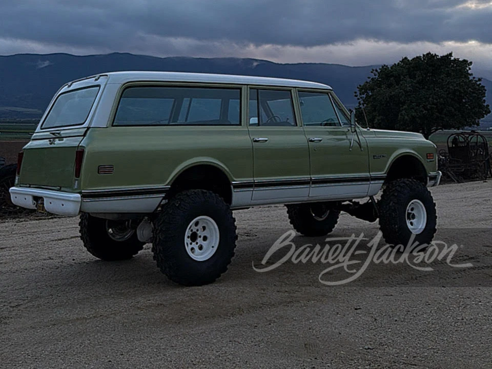 1972 Chevrolet Suburban 6th Gen - Image 2 of 31