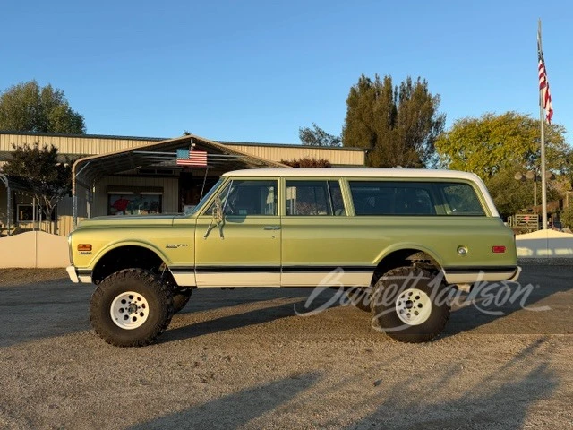 1972 Chevrolet Suburban 6th Gen - Image 3 of 31