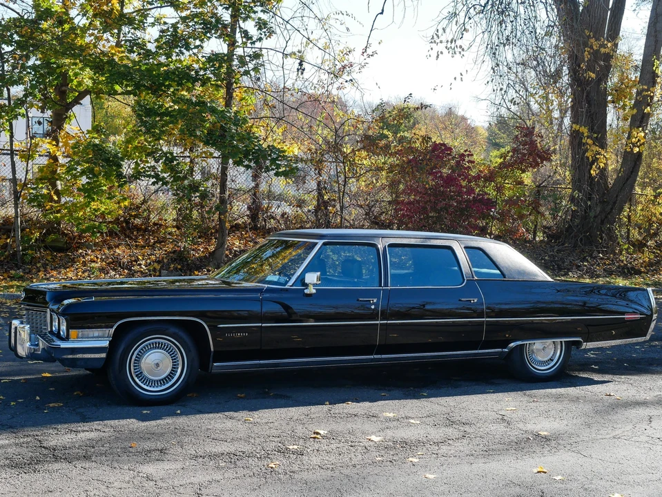 1972 Cadillac Series 70 & 75 - Image 2 of 31
