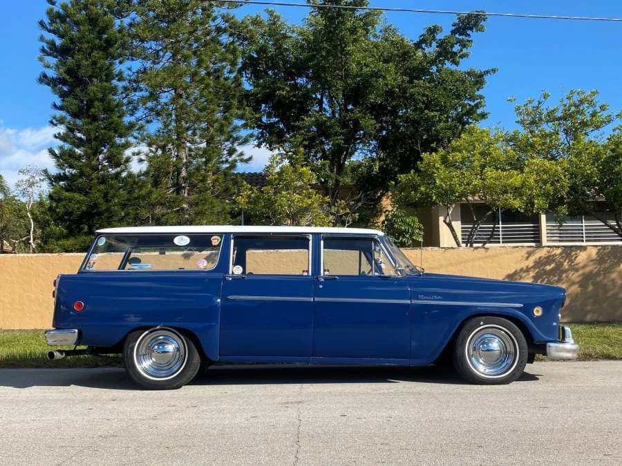 1972 Checker - Image 5 of 7