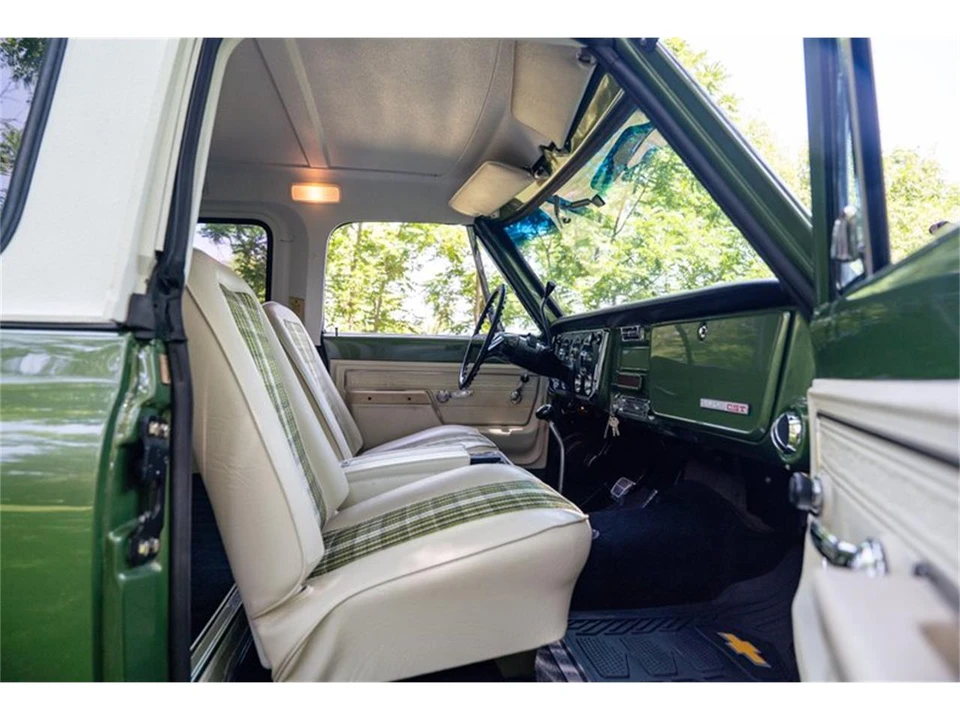 1972 Chevrolet K5 Blazer 1st Gen - Image 11 of 31