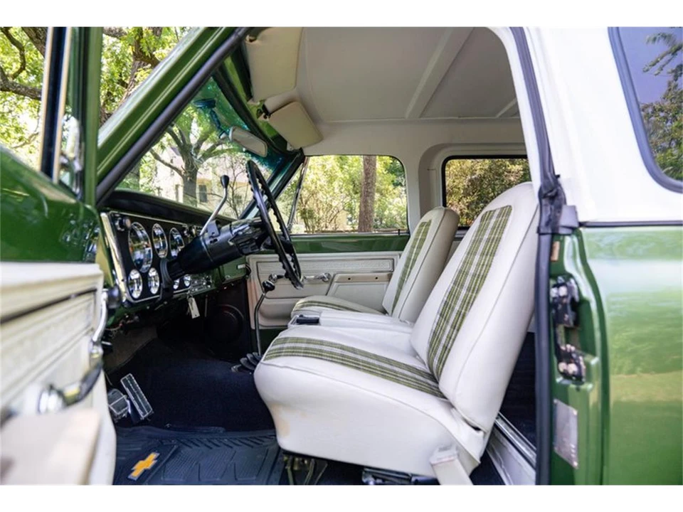 1972 Chevrolet K5 Blazer 1st Gen - Image 10 of 31