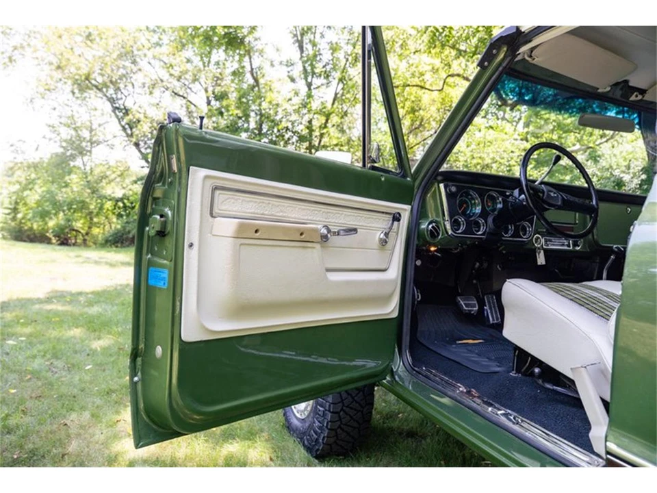 1972 Chevrolet K5 Blazer 1st Gen - Image 18 of 31