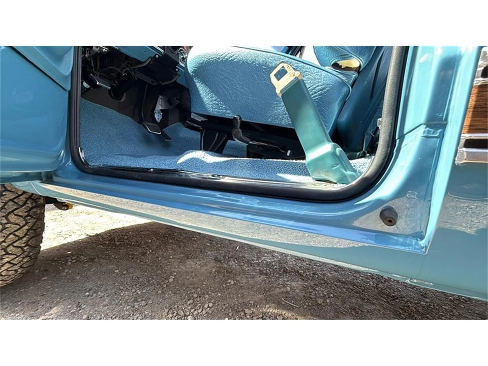 1972 Chevrolet K5 Blazer 1st Gen - Image 28 of 31