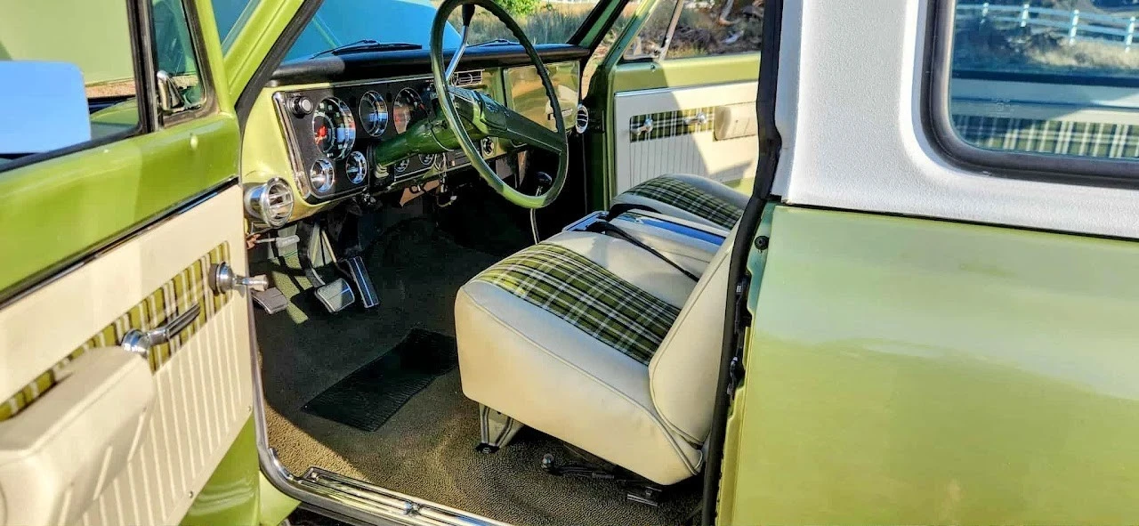 1972 Chevrolet K5 Blazer 1st Gen - Image 18 of 21