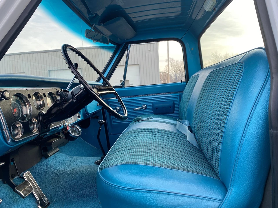 1972 Chevrolet - Image 18 of 31