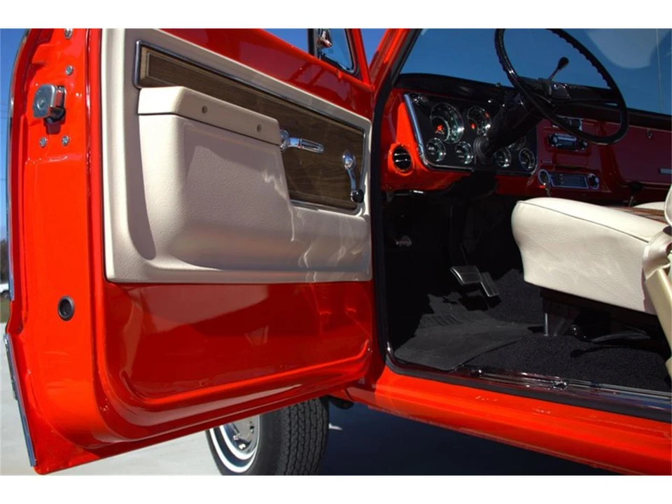 1972 Chevrolet K5 Blazer 1st Gen - Image 11 of 17
