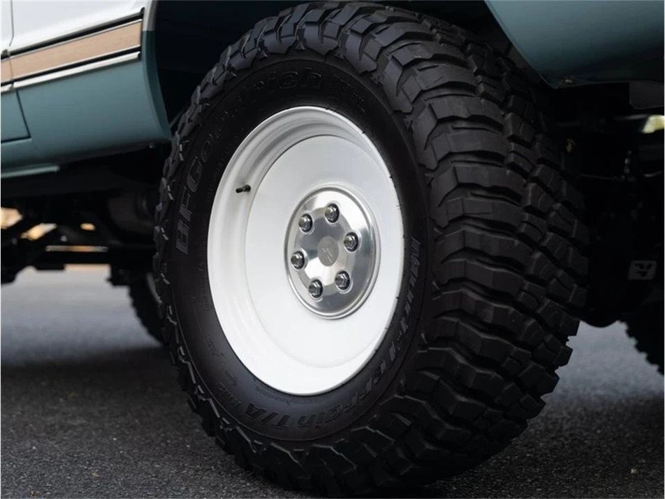 1972 Chevrolet K5 Blazer 1st Gen - Image 25 of 31