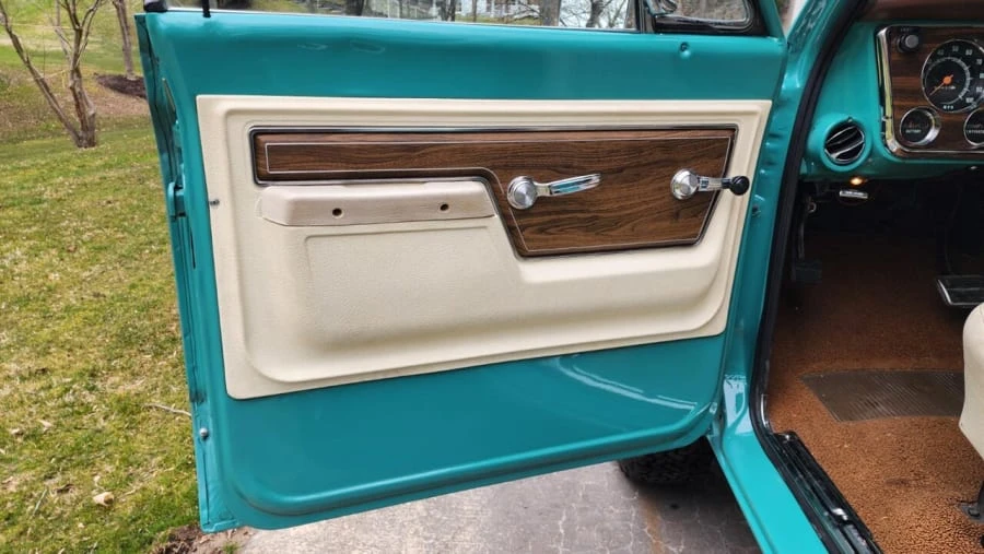 1972 Chevrolet K5 Blazer 1st Gen - Image 17 of 27