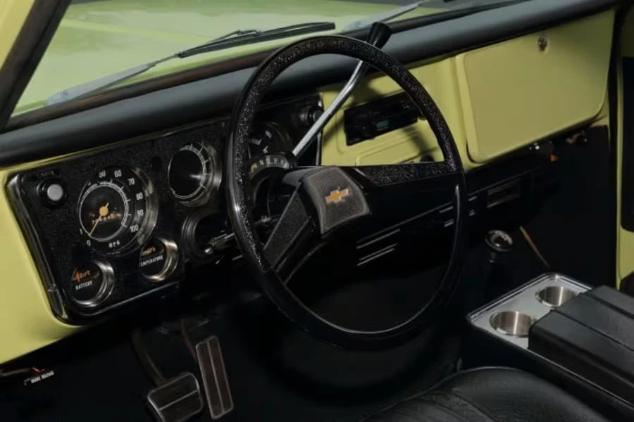 1972 Chevrolet K5 Blazer 1st Gen - Image 16 of 23