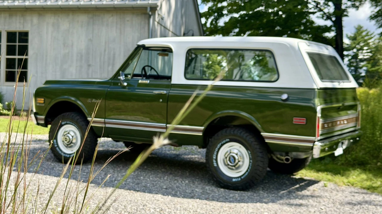 1972 Chevrolet K5 Blazer 1st Gen - Image 24 of 31