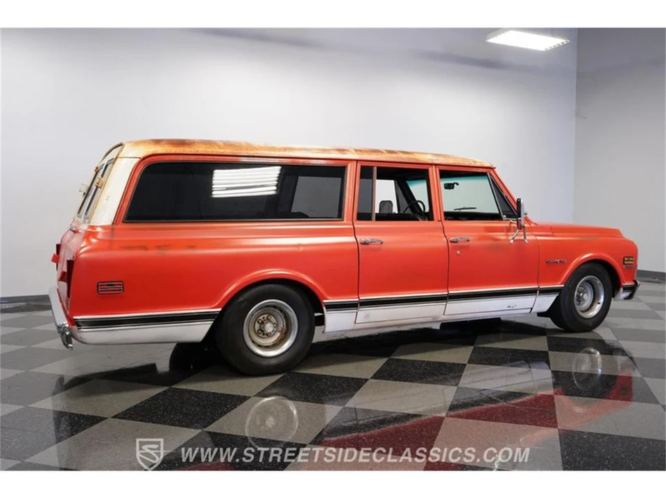1972 Chevrolet Suburban 6th Gen - Image 12 of 31