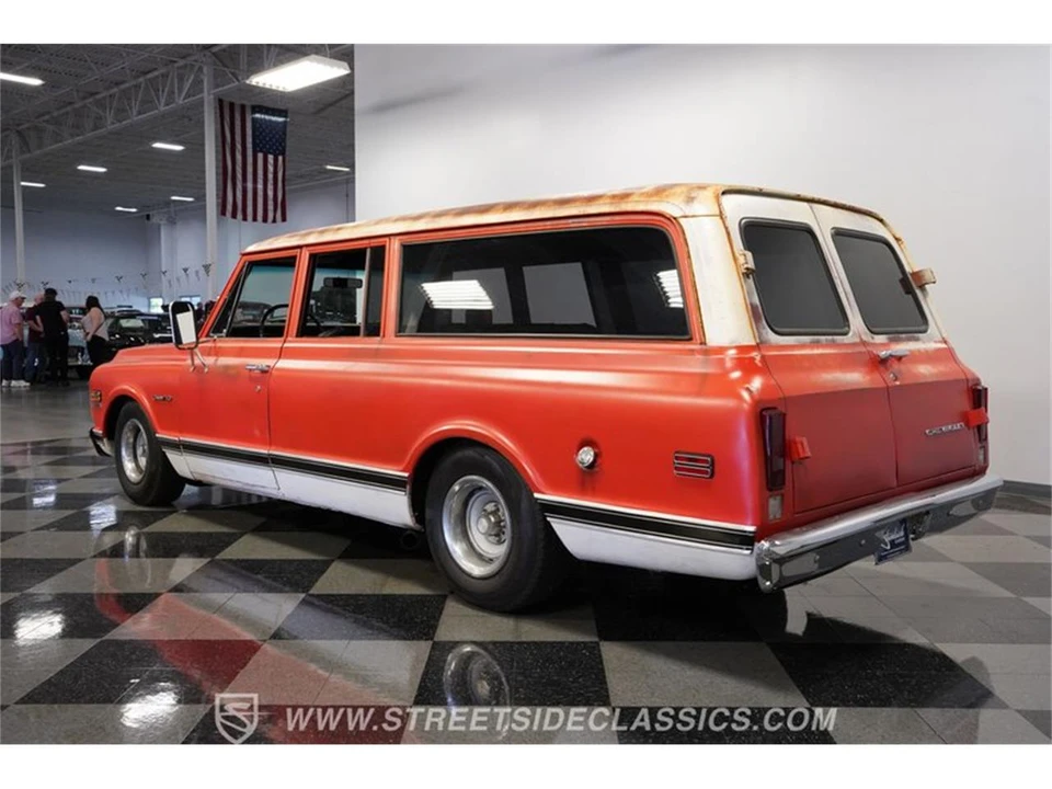 1972 Chevrolet Suburban 6th Gen - Image 8 of 31