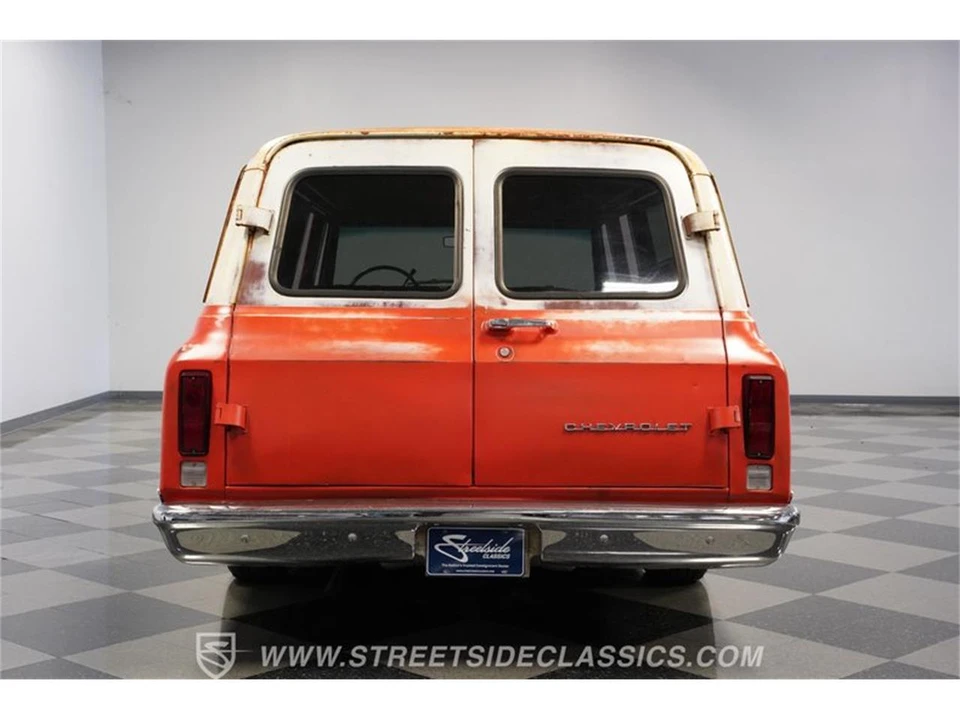 1972 Chevrolet Suburban 6th Gen - Image 9 of 31