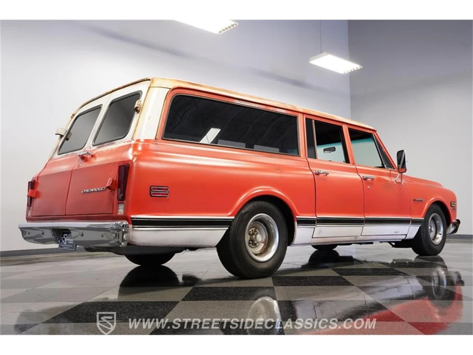1972 Chevrolet Suburban 6th Gen - Image 26 of 31