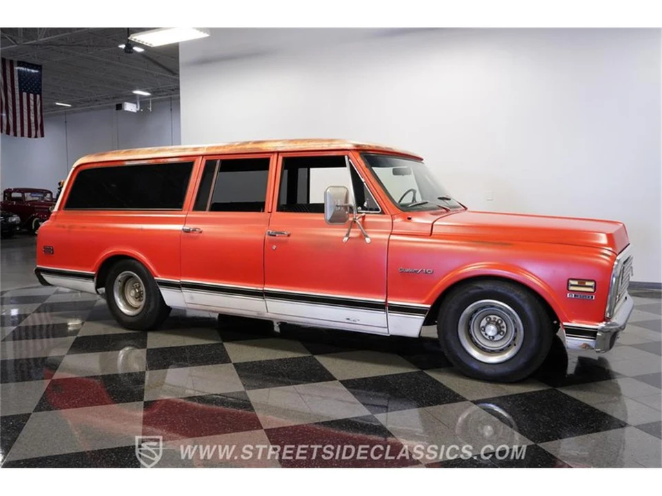 1972 Chevrolet Suburban 6th Gen - Image 14 of 31