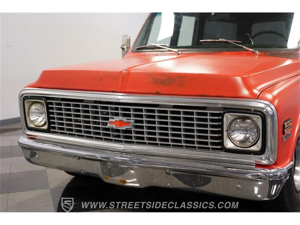 1972 Chevrolet Suburban 6th Gen - Image 18 of 31