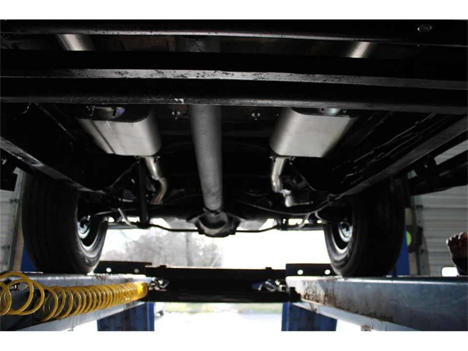 1972 Chevrolet Suburban 6th Gen - Image 17 of 17