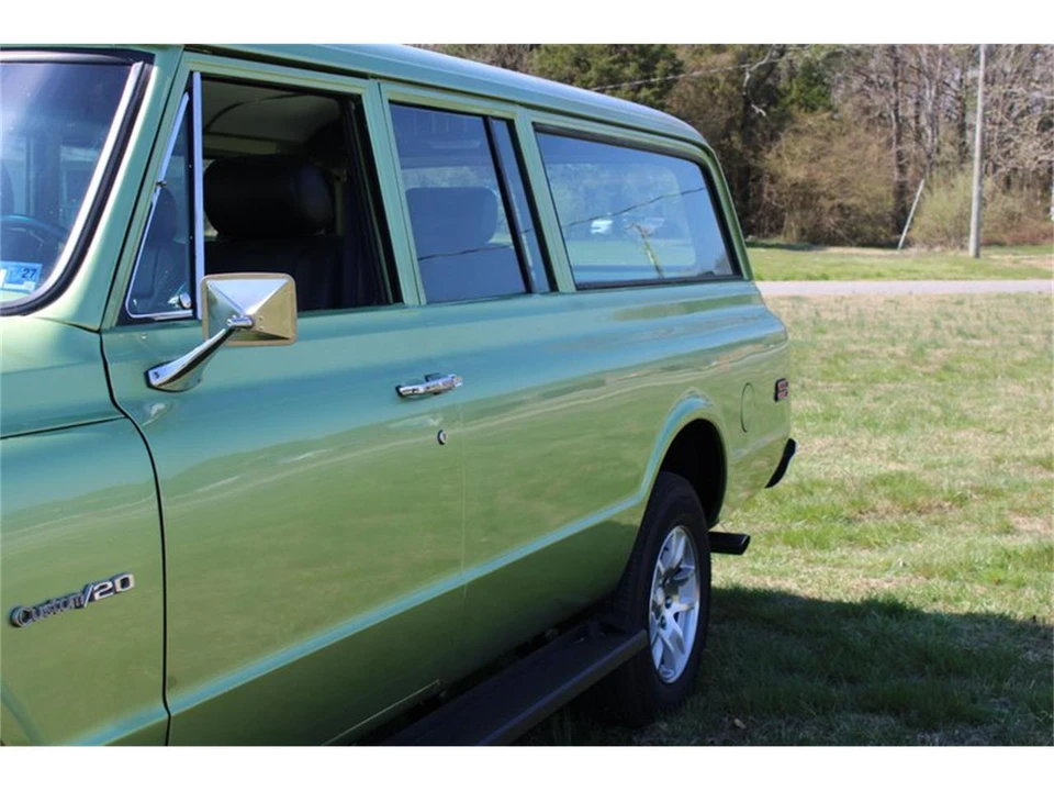 1972 Chevrolet Suburban 6th Gen - Image 2 of 17
